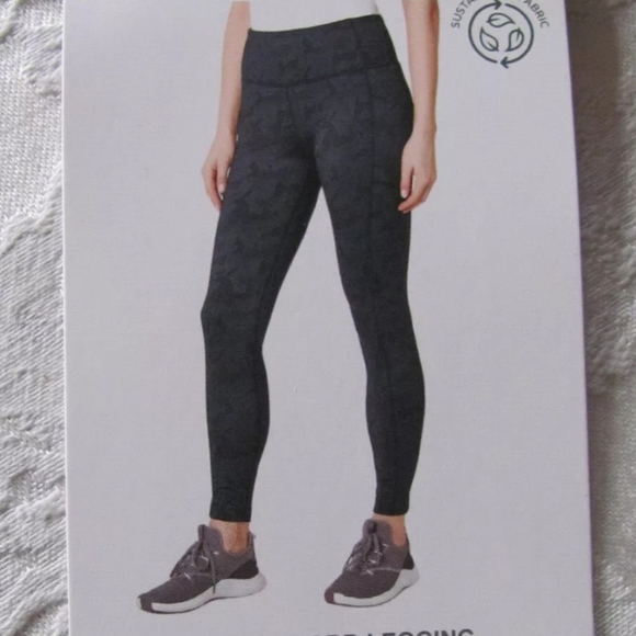 Mondetta Brushed Jacquard Legging -2 Side Pockets-India Ink- Size Small - Picture 3 of 8